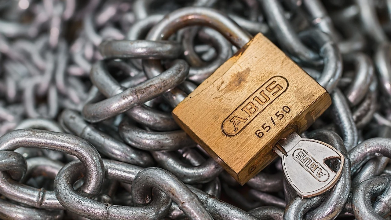 Breaking Through Algorithm Barriers: Making Your Content Sound Authentically Human